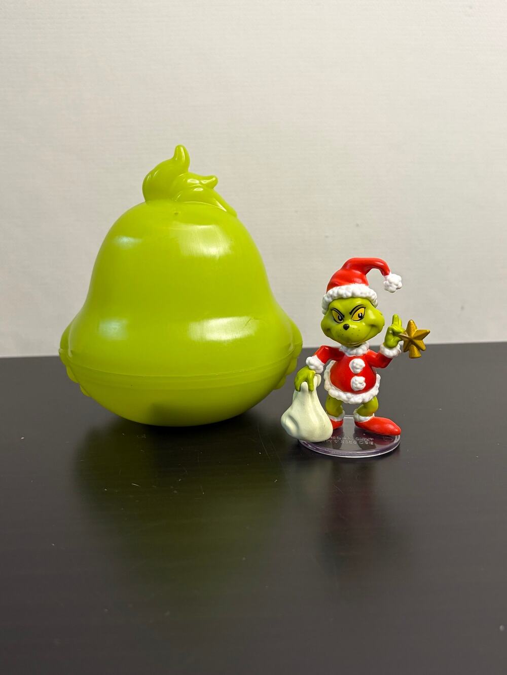 Dr Seuss The Grinch 2026 GRINCH with STAR Mystery Figure 2.75" NEW Open Box